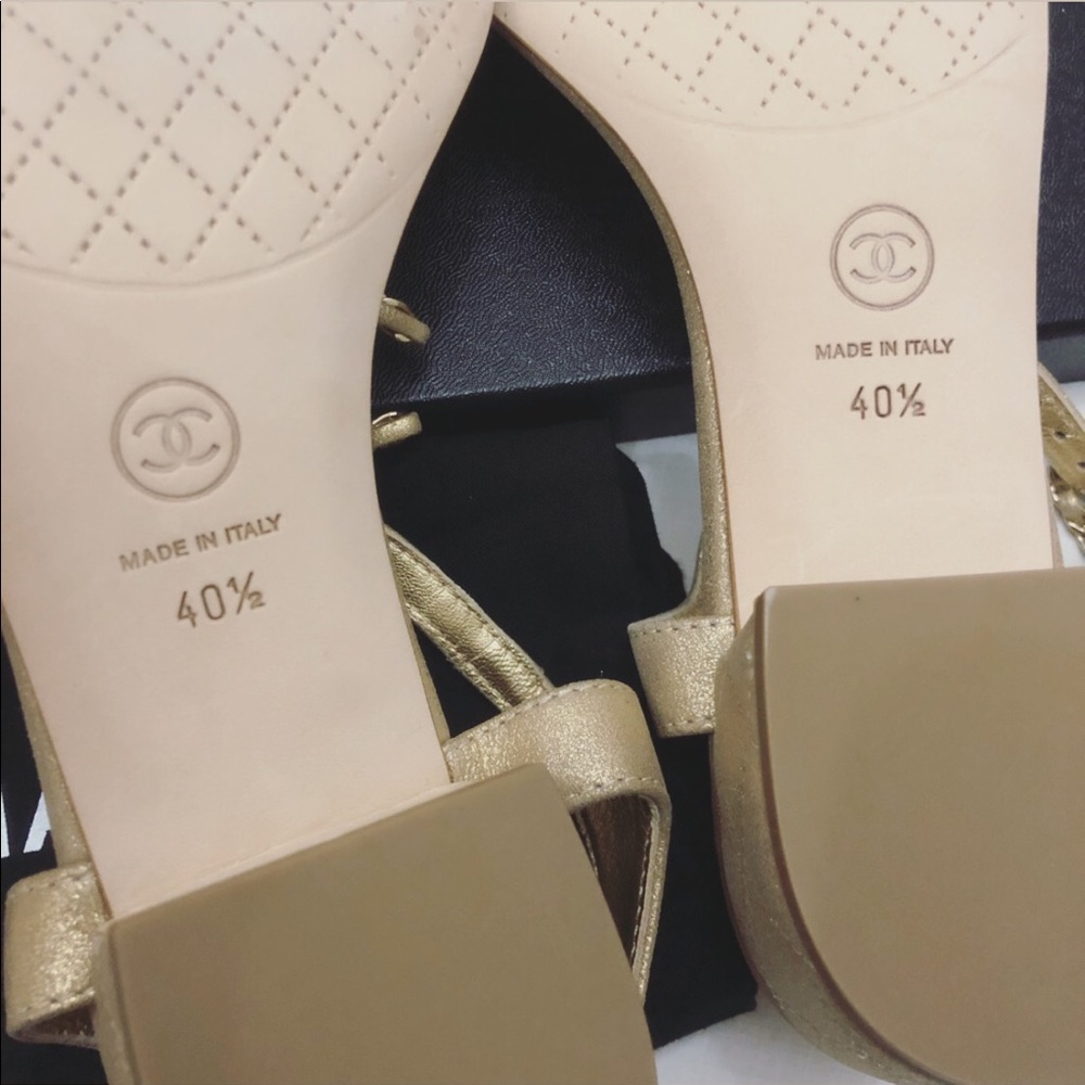 🎀SOLD🎀💯% AUTHENTIC BNIB Chanel Thong - Picture 5 of 7